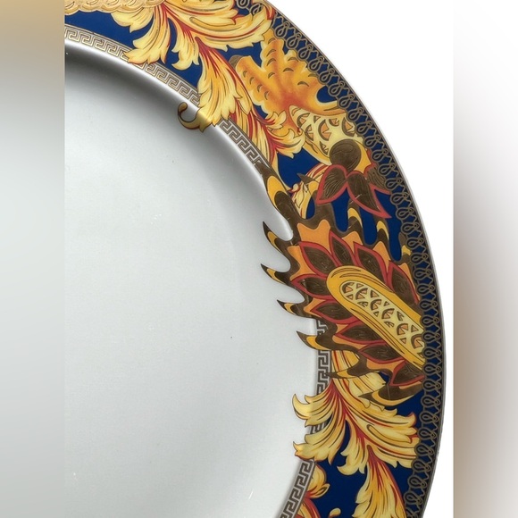 Versace by Rosenthal EUC Qty 1 “The Legend Of The Dragon” 10 1/2” Dinner Plate - Picture 3 of 7